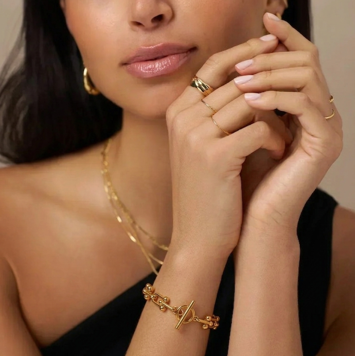 Gold T-Bar Bracelet